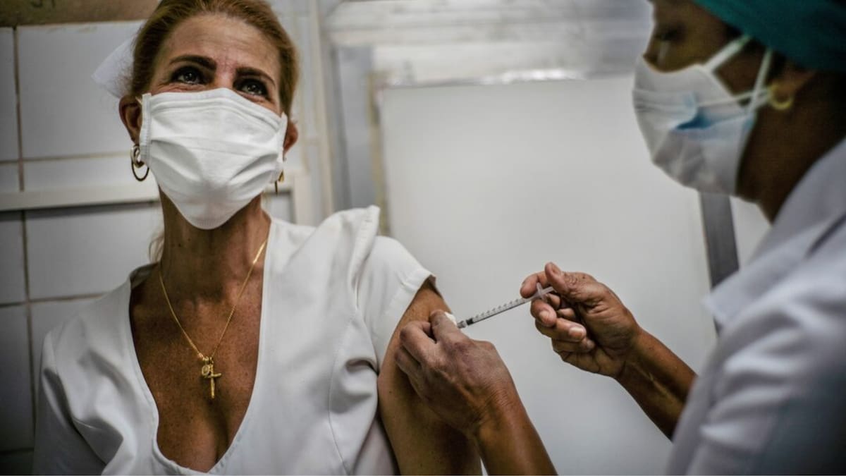 Científicos cubanos desarrollan una vacuna terapéutica contra varios tipos de cáncer que ya mostró resultados alentadores en pacientes con tumores avanzados