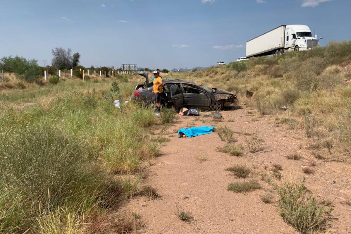Volcadura de auto en la carretera Guaymas-Hermosillo deja tres muertos