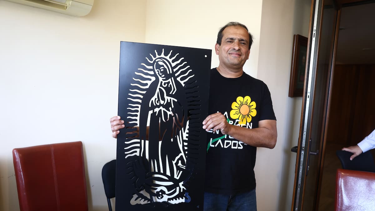 Esto es un Milagro: ¡La Madre de Dios en Cada Esquina!