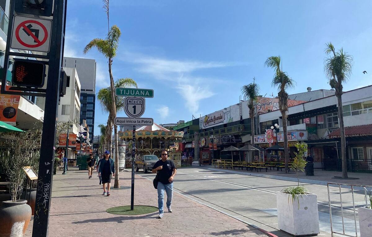 Los vendedores de la zona Centro tienen la esperanza de que lleguen más visitantes este fin de semana.