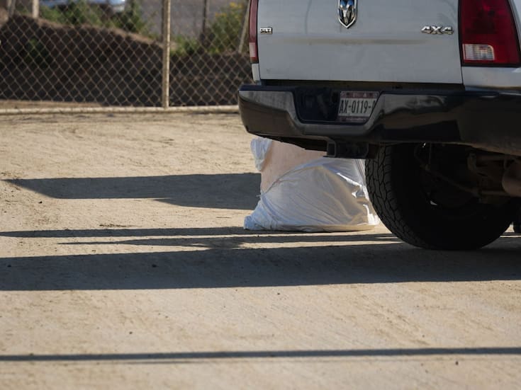 Localizan cadáver en tambo afuera de un negocio en la Vía Rápida Alamar Sur