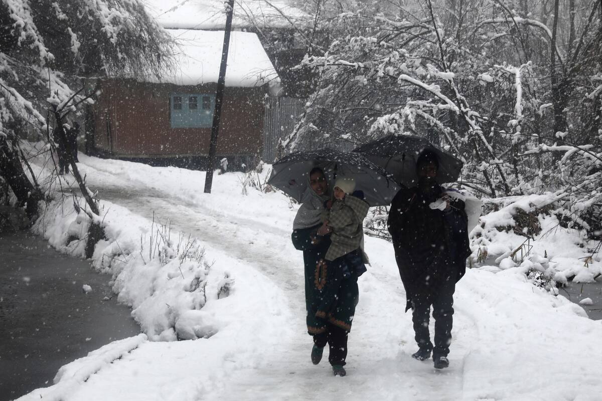 Aumenta a 94 muertos en Pakistán por las nevadas y lluvias