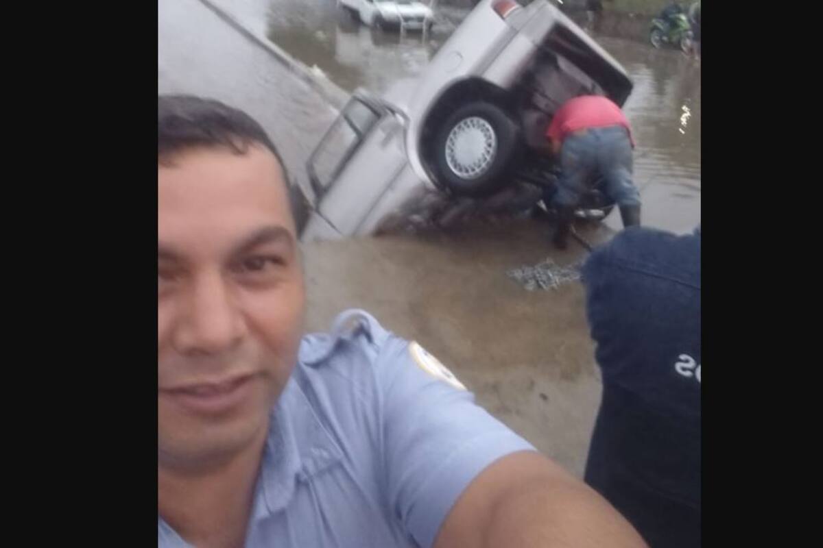 Tránsito se toma ''selfie'' en tragedia; será castigado