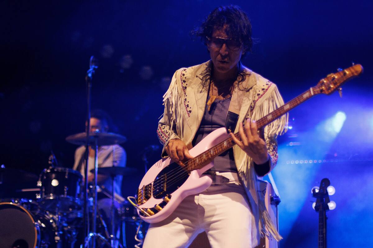 Chicano Batman  se presentó en el Cal Coast Credit Union como parte de su gira con el nuevo álbum “Notebook Fantasy”.