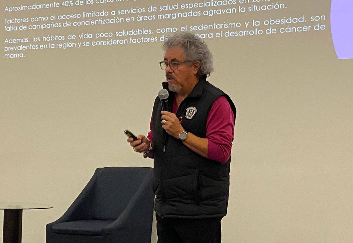 Homero Fuentes de la Peña, presidente de Pro Oncavi y oncólogo médico ofreció una exposición ante el Colegio de Contadores Públicos de Baja California (Ccpbc).