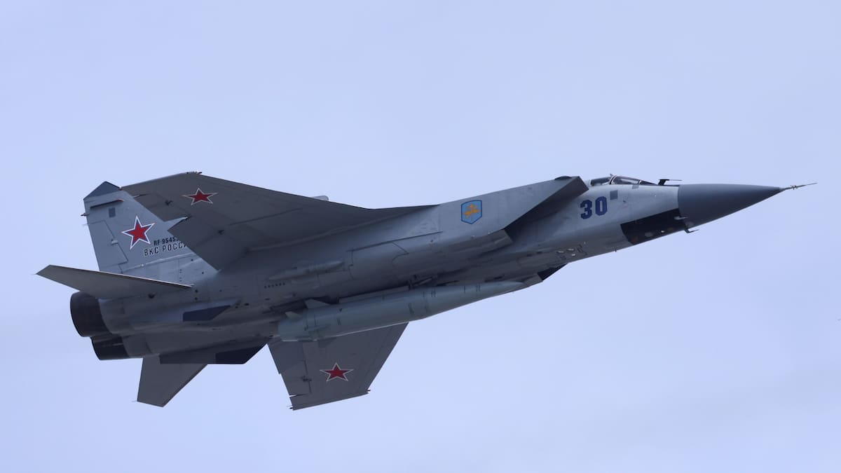Ministerio de Defensa de Rusia confirmó patrullaje de cazas MiG-31 sobre el Mar de Japón armados con misiles hipersónicos Kinzhal durante vuelos en espacio aéreo internacional