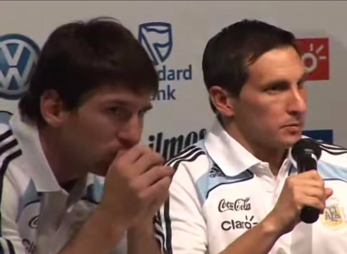 Lionel Messi y Christian 'Chaco' Giménez con la Selección Argentina en 2009. (Foto: Reddit)