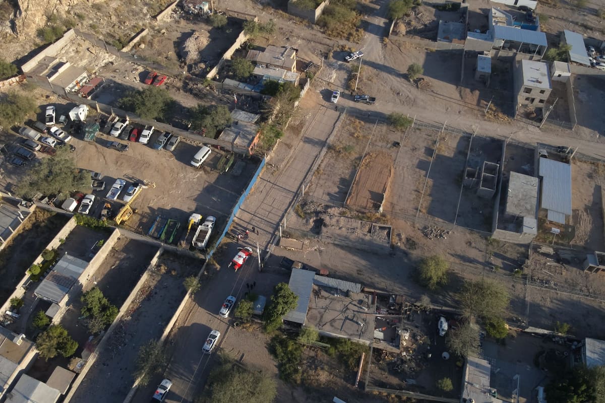 Policía de Hermosillo neutraliza a hombre armado en carretera 26