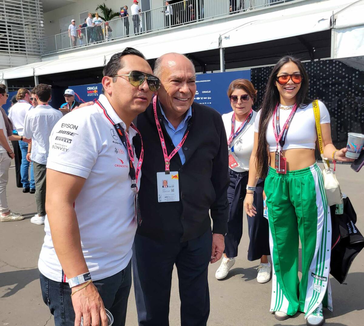 Antonio, padre del piloto Sergio Pérez, expresó que su hijo va por todo en GP México. / Foto: Julián Ortega.