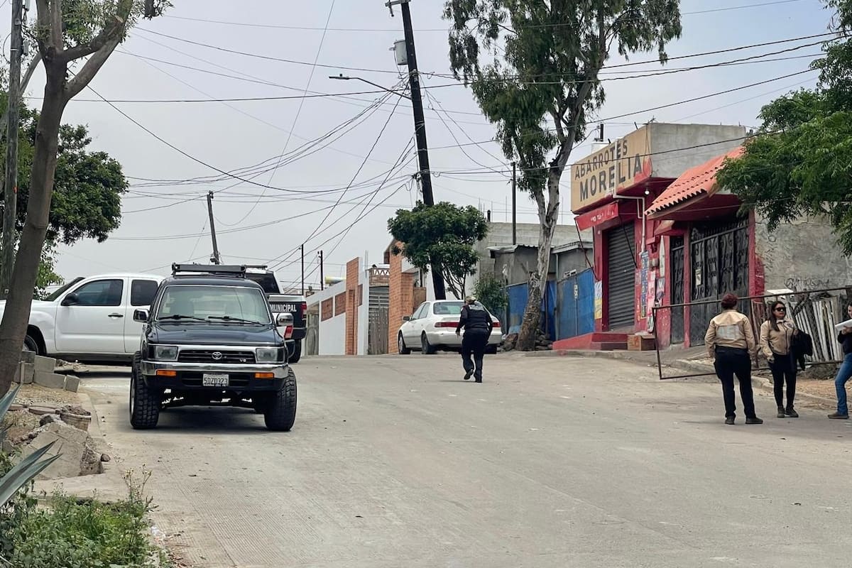 Lesionan a mujer a tiros en el patio de su vivienda en Rosarito