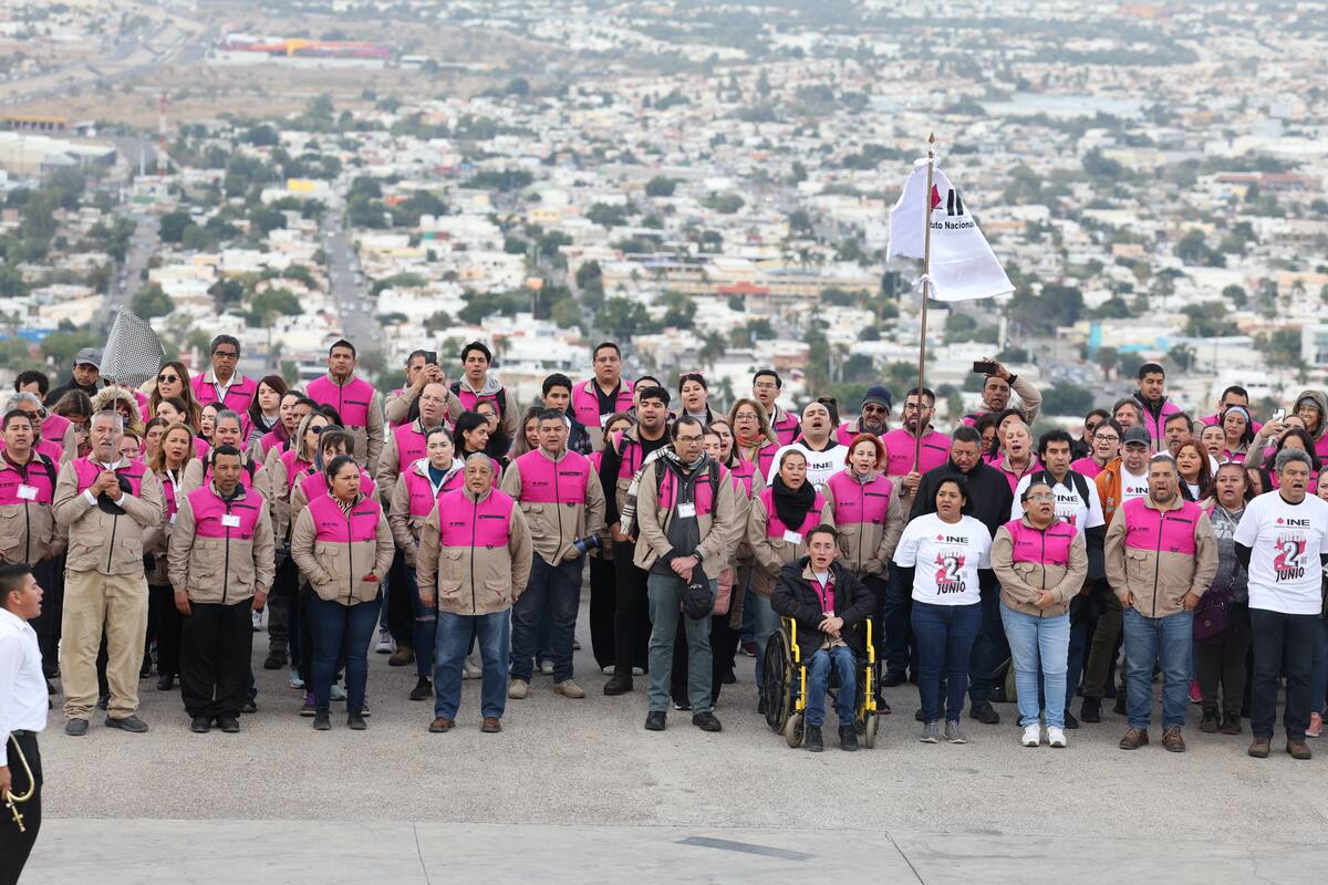 Más de mil 130 capacitadores y supervisores electorales del INE iniciaron su período de visita a los casi 300 mil ciudadanos de Hermosillo que resultaron sorteados para poder participar como funcionarios de casilla en el próximo proceso electoral.
