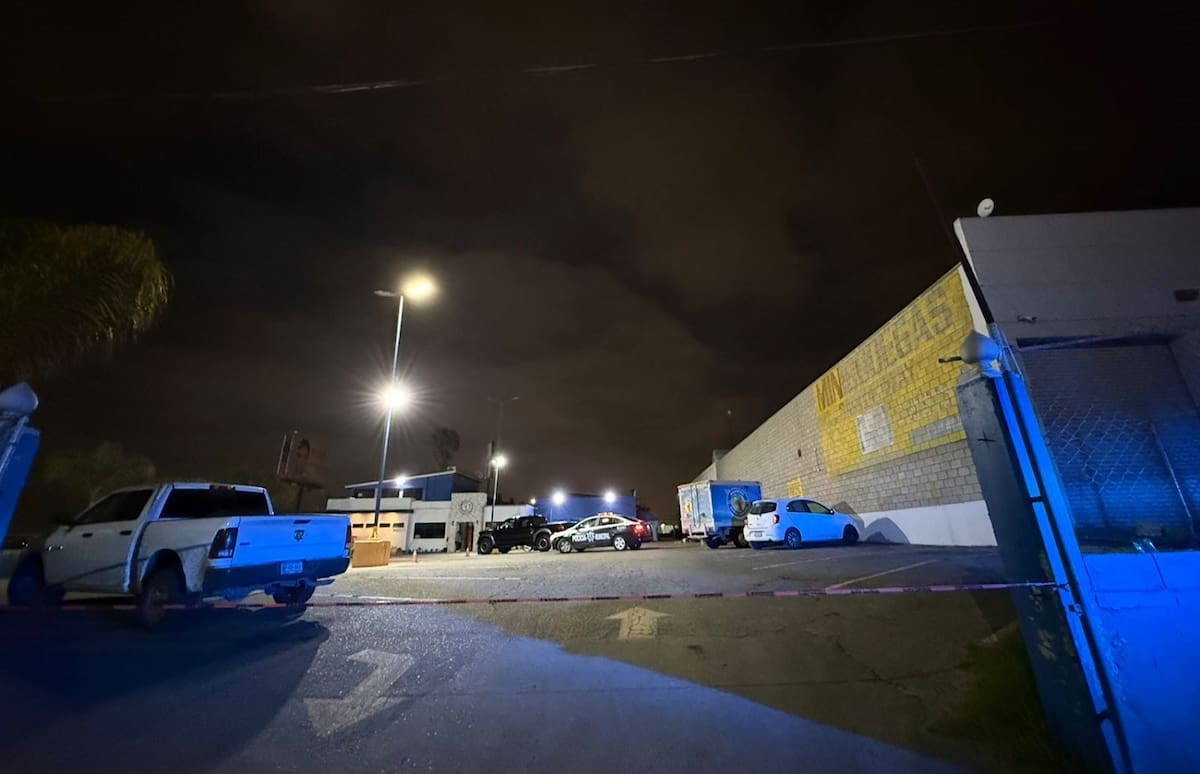 Los hechos ocurrieron a las 21:55 horas del martes en el estacionamiento del restaurante de mariscos Negro Durazo.