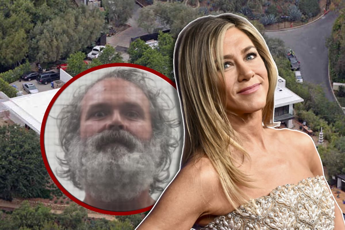 Ordenan evaluación mental para acosador de Jennifer Aniston tras llegar a la corte semidesnudo