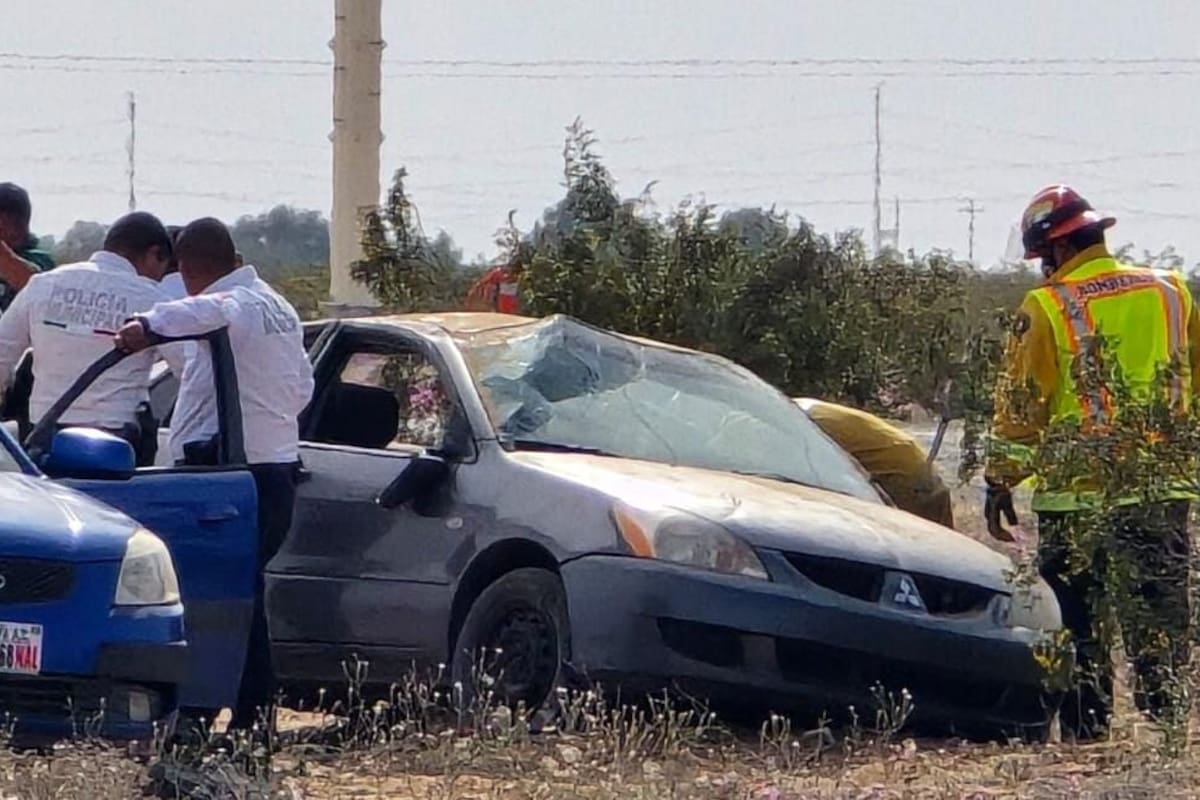 Joven lesionados en volcadura de SLRC