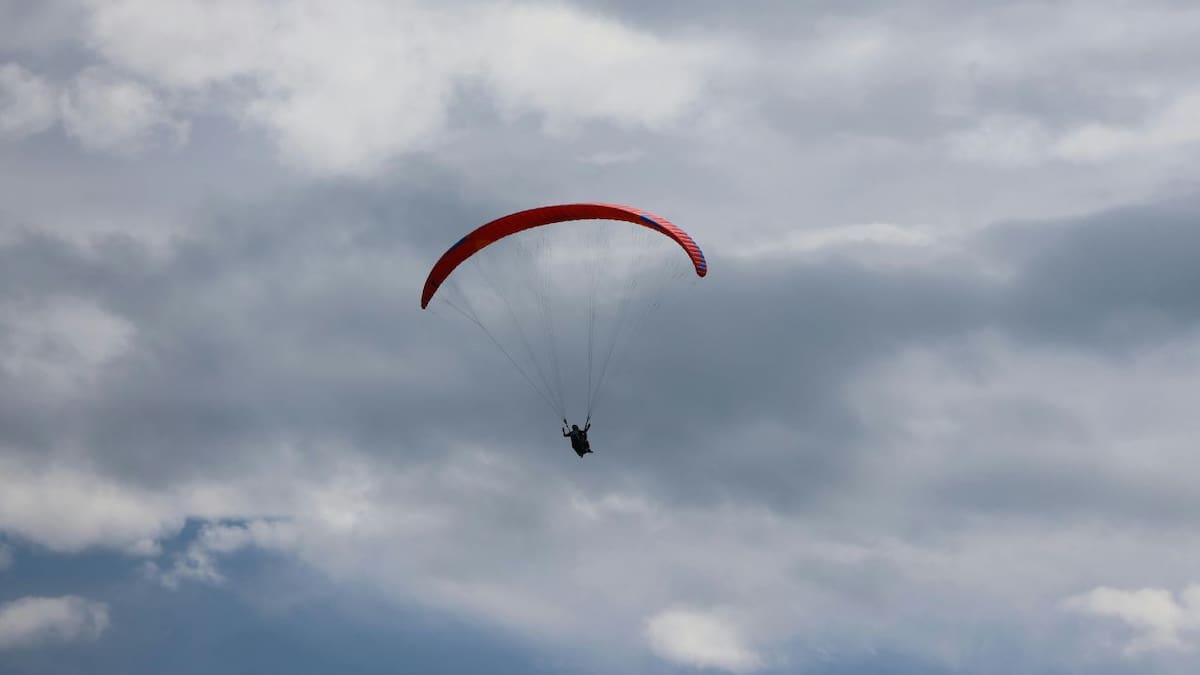 Turista canadiense fallece en accidente de paracaidismo en Tequesquitengo, Morelos, tras presunta falla en el equipo de seguridad