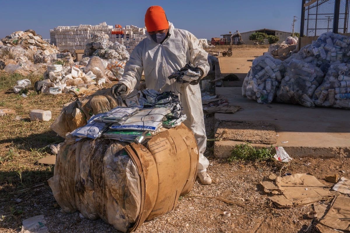 Buscan retirar envases de agroquímicos para evitar contaminación en San Quintín