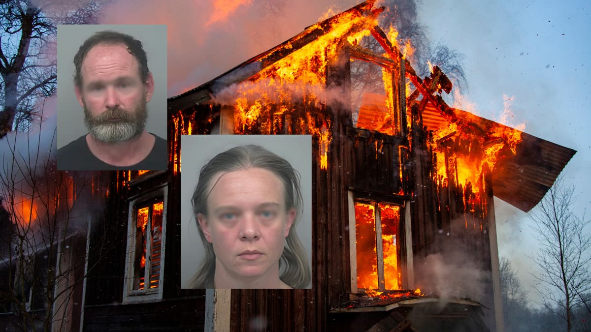 Niño de 15 años incendió su casa para intentar escapar de los abusos de sus padres; él y sus hermanos eran violados, golpeados severamente, obligados a usar collares eléctricos y no se les permitía usar el inodoro; en su lugar, tenían que hacer sus necesidades en cubetas