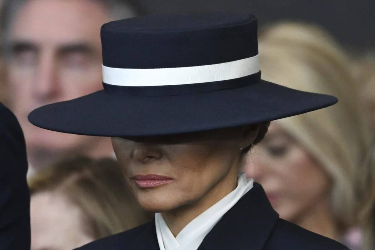 El polémico vestido de Melania Trump del que todos están hablando
