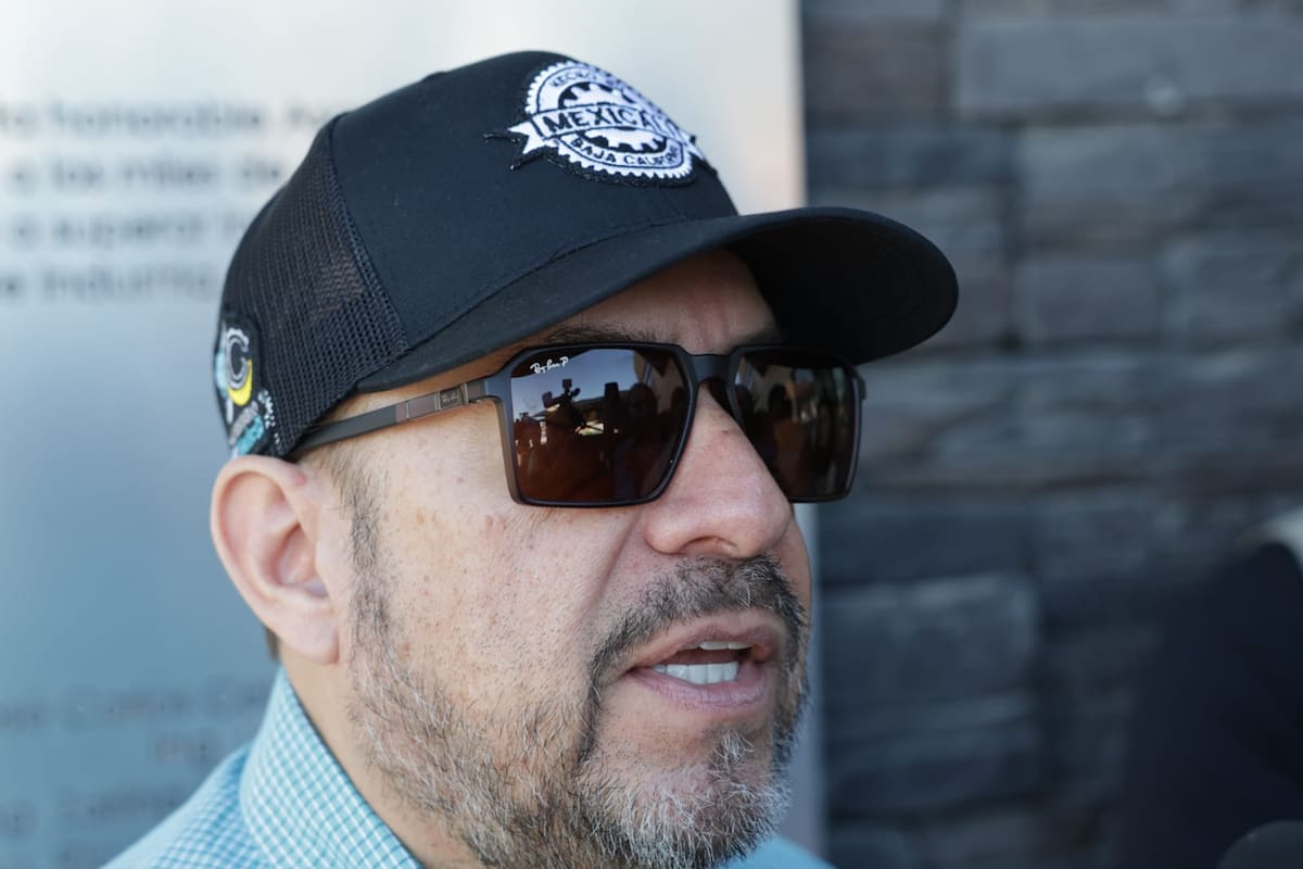 Fallas en sistemas aduanales provocan retrasos en cruce de mercancías en Mexicali