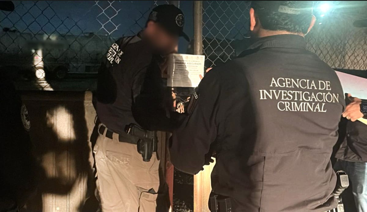 La Fiscalía General de la República decomisó 1.8 millones de litros de hidrocarburo en Reynosa, Tamaulipas, en un operativo conjunto con la SEDENA, Guardia Nacional y Pemex.
