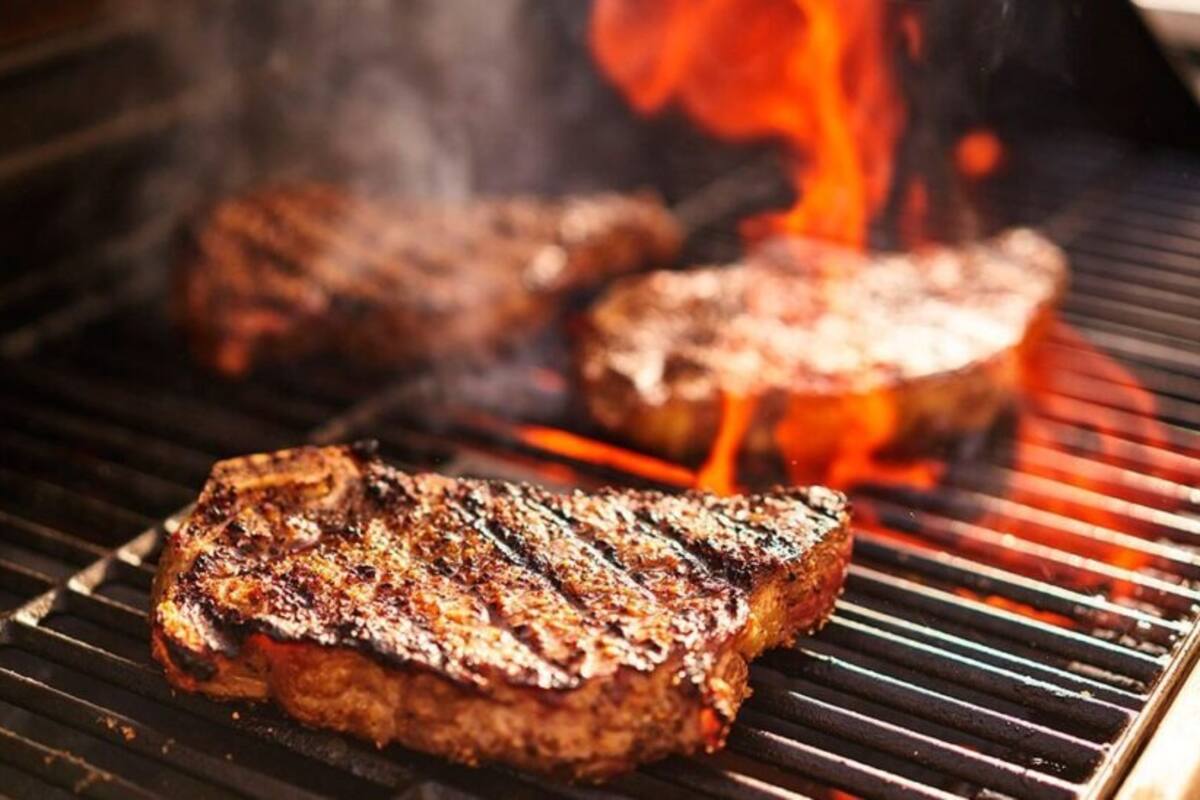 VIDEO: Alumnos de Conalep en Apodaca hacen carnita asada como proyecto final y se vuelven virales