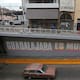 Detienen y sancionan con servicio comunitario a tres jóvenes que realizaron grafitis en el mural “Guadalajara es mundialista” como parte de un acuerdo con el Gobierno de Guadalajara para reparar el daño