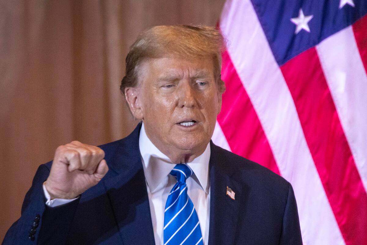 Dinero en la política: El contraste entre las campañas de Trump y Biden