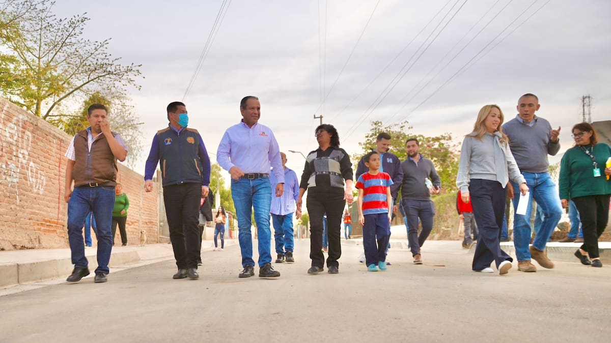 Calle 12 de Octubre en Nueva Esperanza, Hermosillo, recibe pavimentación tras más de 20 años de gestiones comunitarias