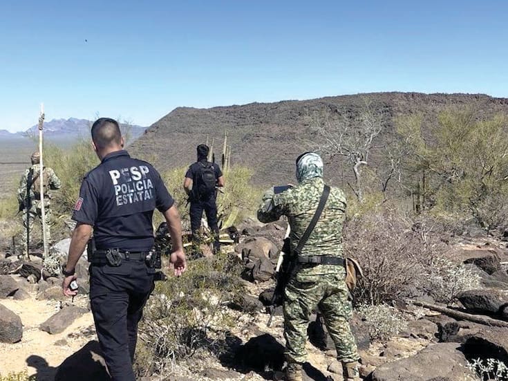 Operativos en la frontera de Nogales y Sonoyta dejan armas aseguradas, vehículo robado recuperado y un punto de halconeo destruido