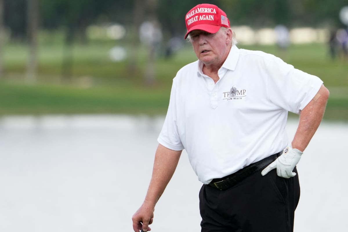 Un hombre armado fue detenido en el campo de golf de Trump dos días antes de su visita, pero más armas, chalecos antibalas y cuadernos preocupantes hallados en su casa ampliaron la investigación federal