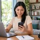 México alcanza los 100.2 millones de internautas según el Inegi, un avance digital donde los ciudadanos promedian seis horas diarias conectados mediante smartphones mientras aumentan los riesgos de fraude y robo de datos