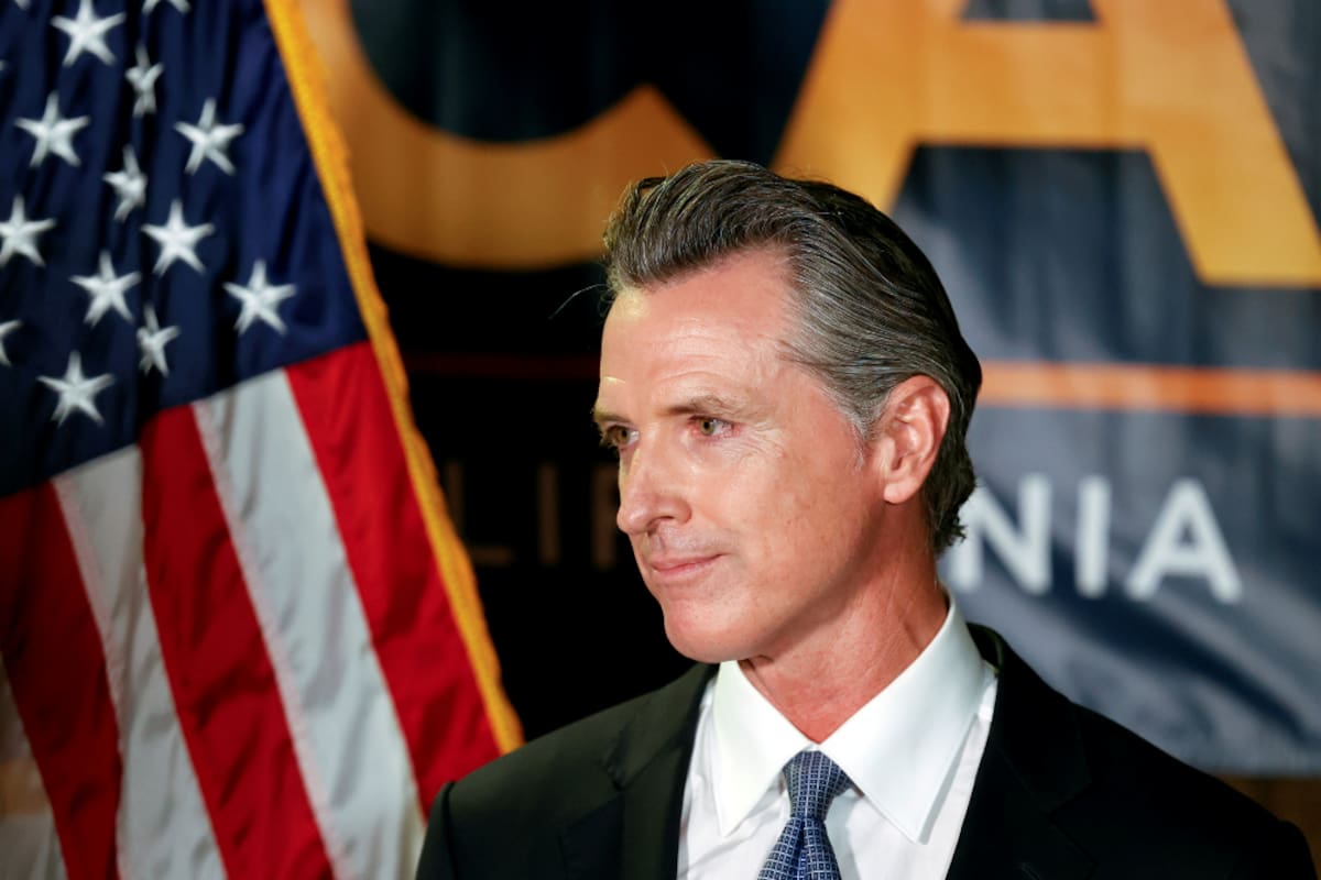 California ordena estudiar un “interruptor de apagado” para la inteligencia artificial avanzada mientras Gavin Newsom impulsa nuevos controles de seguridad ante los riesgos que plantean sistemas capaces de operar con mayor autonomía