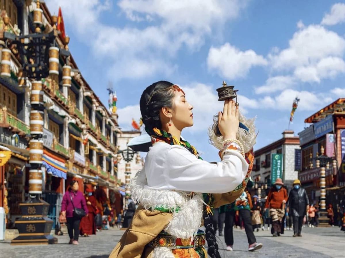 El cónsul general de China en Tijuana, Fu Xinyong, aseguró que Xizang es parte histórica de China y destacó avances económicos y sociales en la región. Foto: Cortesía