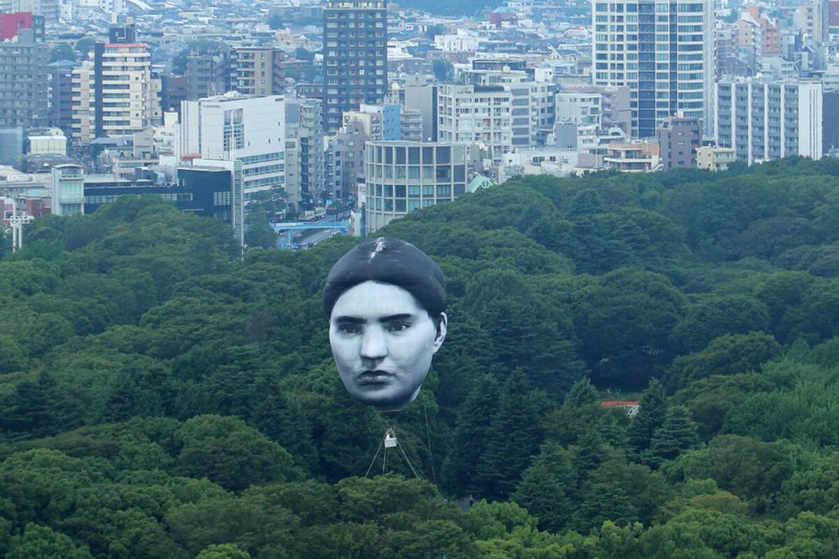 Cabeza flotante aparece en Tokio
