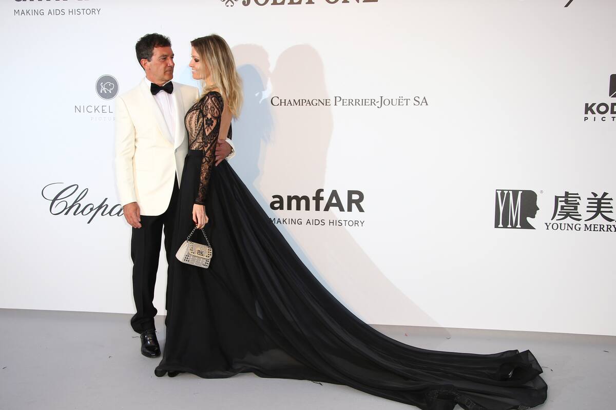 Asisten estrellas a gala amfAR por el sida en Cannes