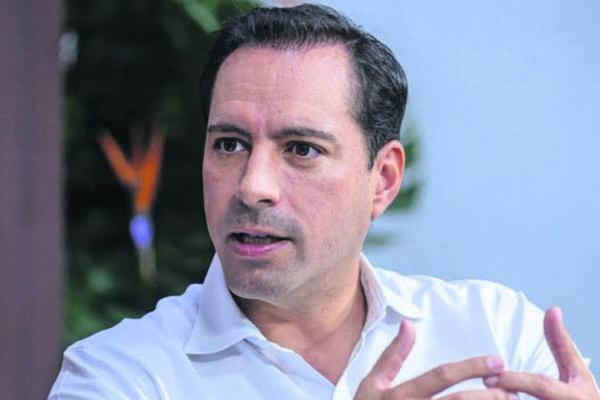 Ordenan a Mauricio Vila dejar gubernatura de Yucatán para mantener candidatura al Senado