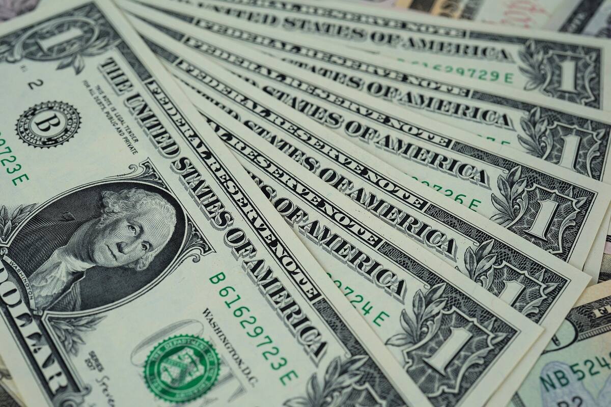 Temor a recesión dispara el dólar a 25.36 pesos