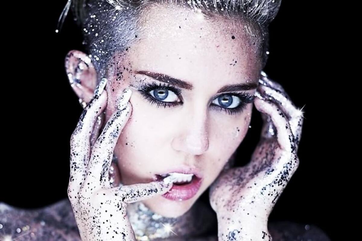 Confiesa Miley Cyrus que ha tenido 'mucho sexo' por FaceTime para evitar contagio de Covid-19