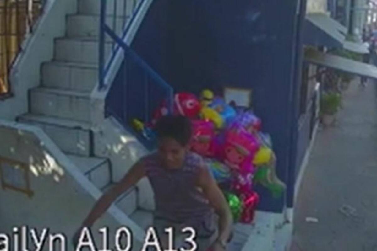 VIDEO: Vendedor de globos sufre graves quemaduras por "broma" de niños