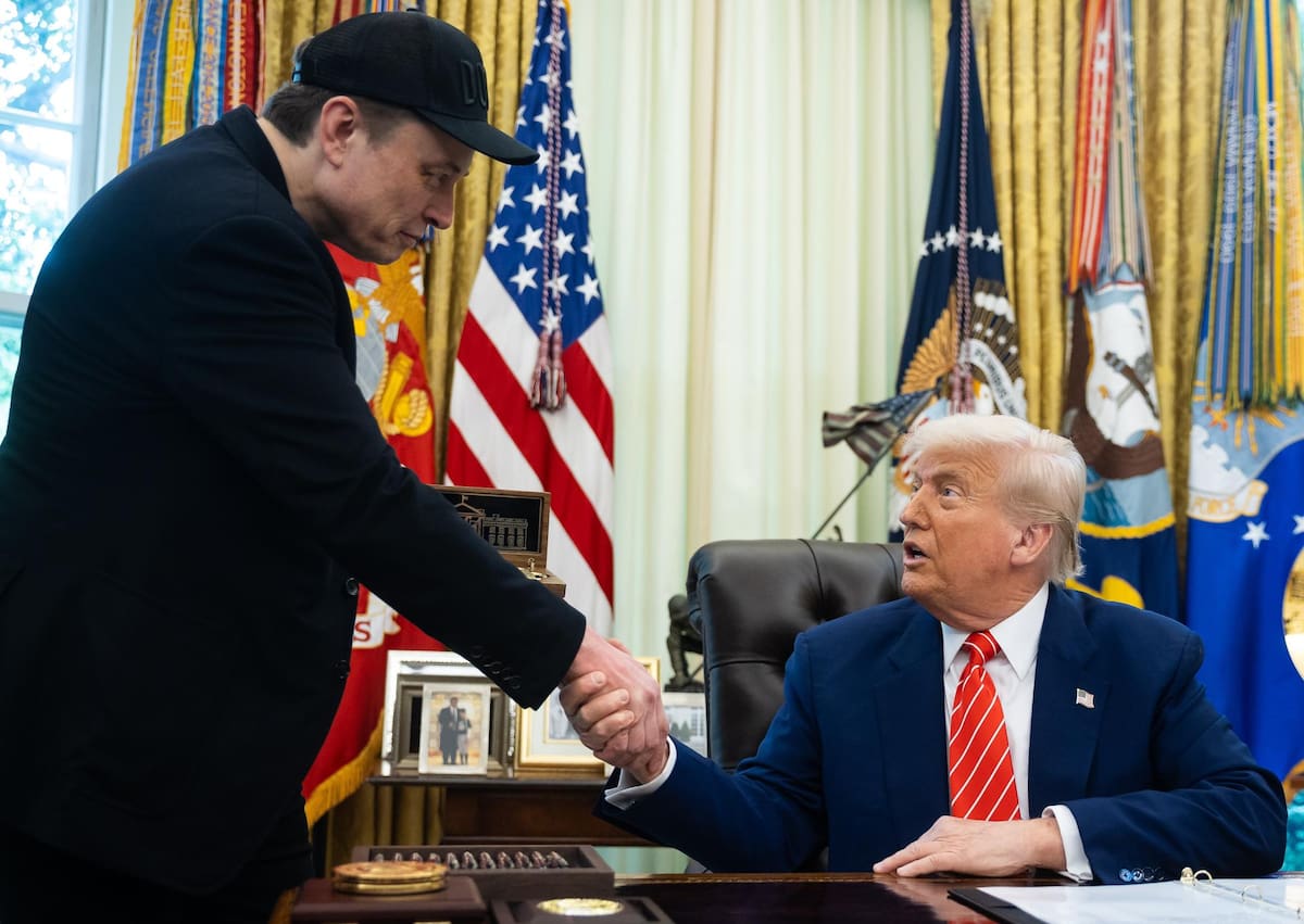 El presidente Donald Trump despidió este viernes 30 de mayo a su ahora exasesor político, el empresario Elon Musk en la Casa Blanca. | Crédito: EFE/EPA/FRANCIS CHUNG / POOL