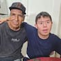 “Mi mayor sueño es que salga adelante”: la historia de Martín, padre soltero de un joven con síndrome de Down