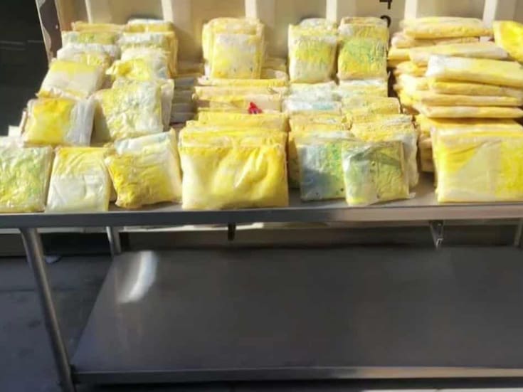 Incautan más de 2.6 millones de dólares en metanfetamina oculta en un cargamento de baterías en Texas