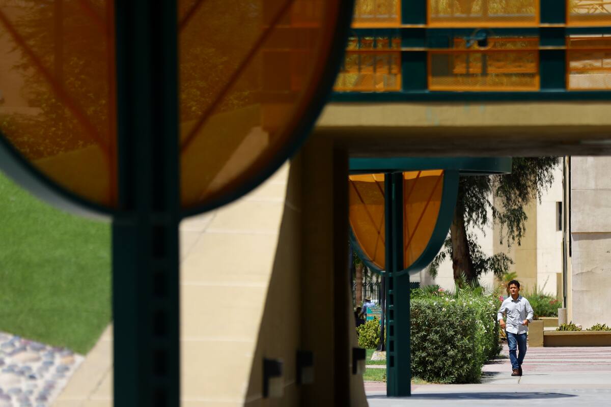 Vuelve actividad administrativa y académica a UABC