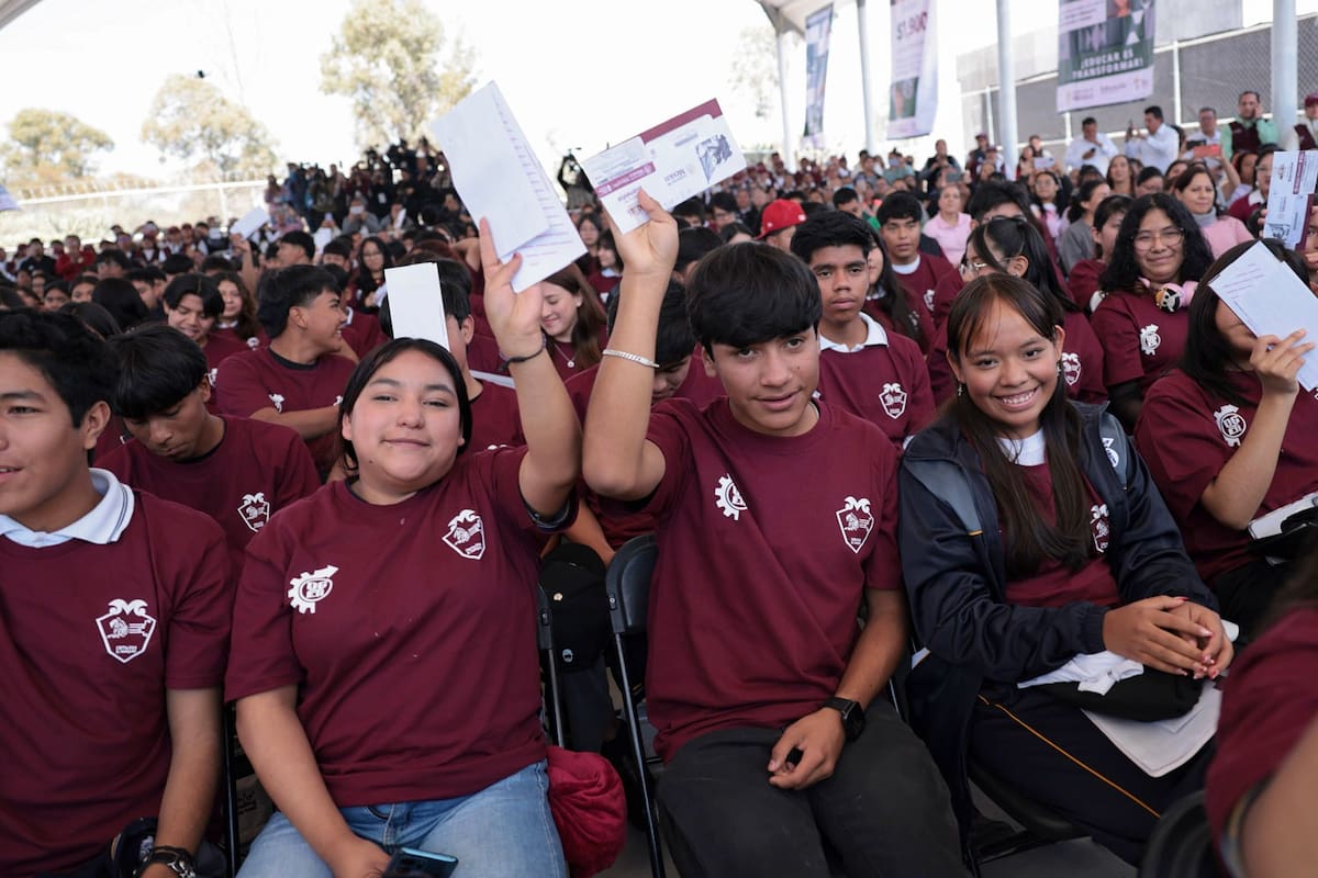 Los alumnos de primaria pueden recibir un apoyo bimestral por un ciclo escolar, lo que alivia la carga financiera de las familias mexicanas