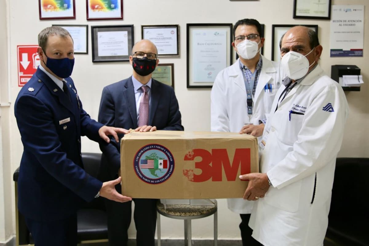 Consulado y el Comando Norte Entregan Donativo al Hospital General de Tijuana