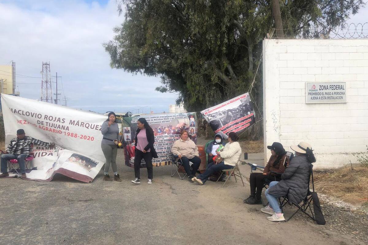 Residentes vuelven a bloquear Terminal de Pemex en Rosarito