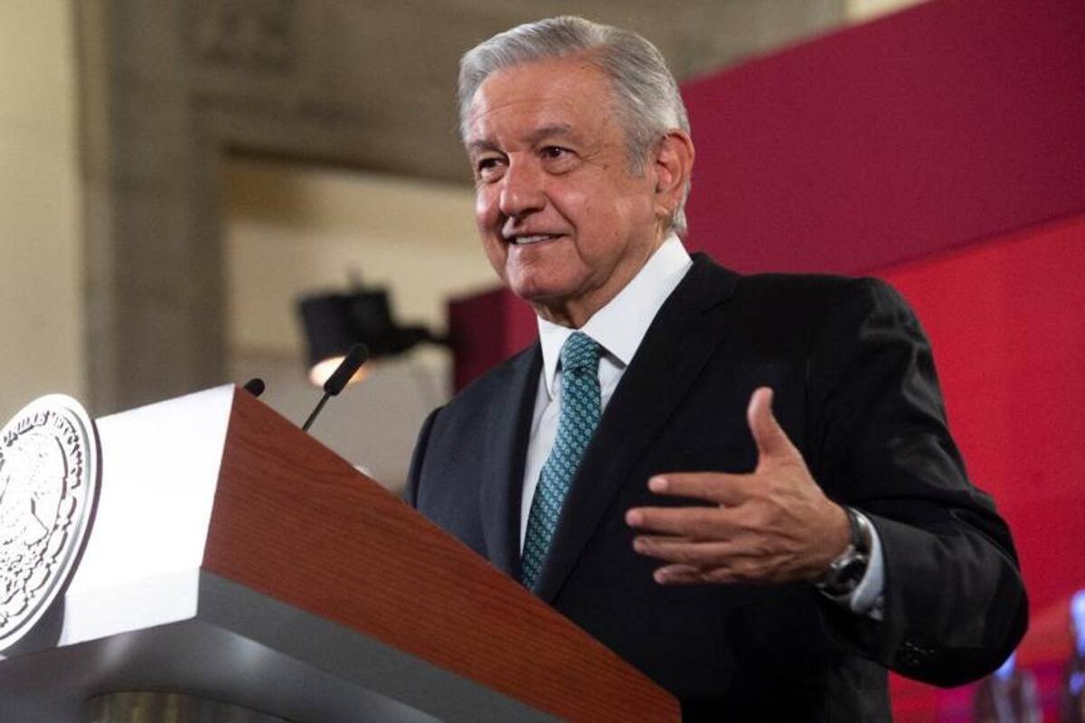 Deberían ofrecer disculpas por quedarse callados cuando se saqueó al País: AMLO a intelectuales