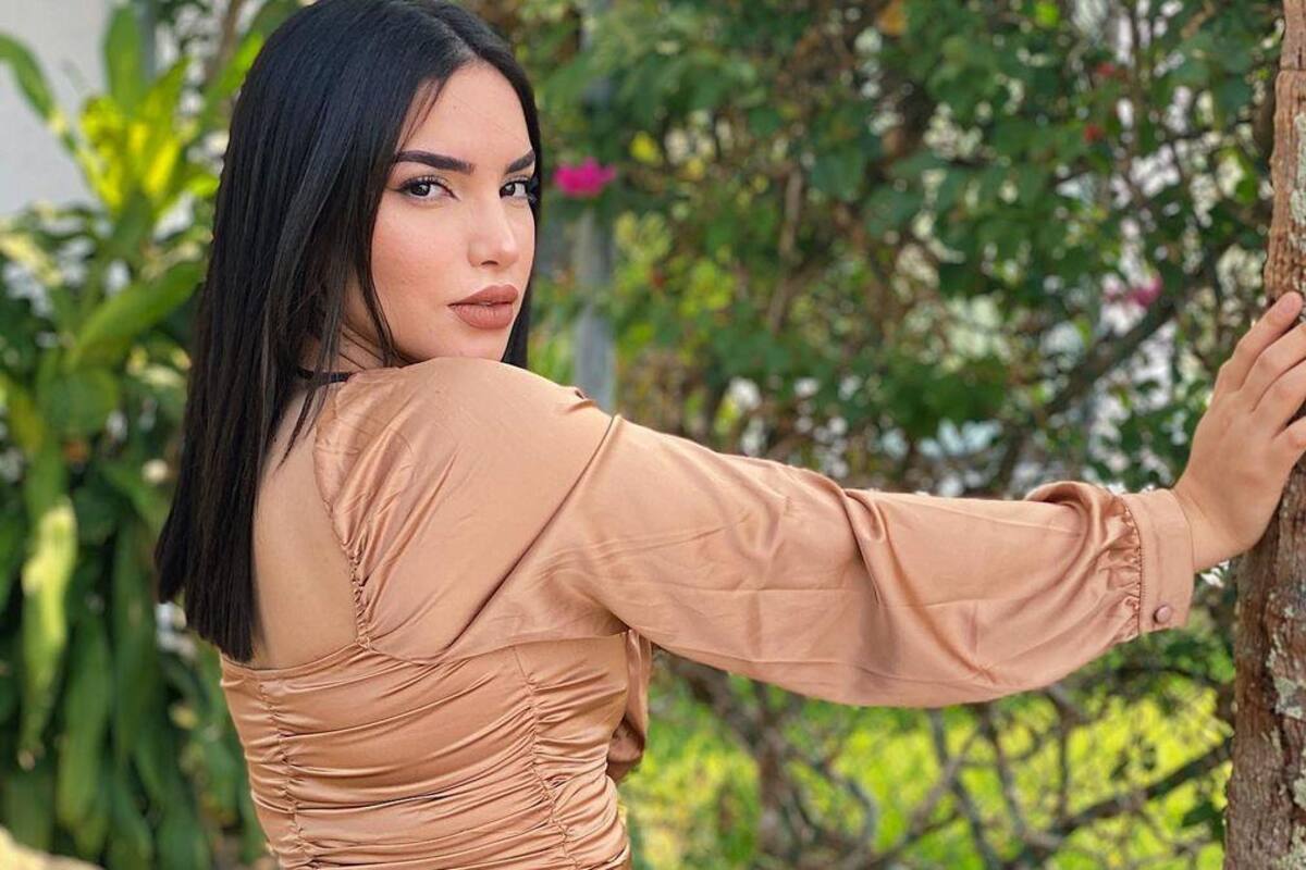 Kimberly Loaiza lanza línea de ropa