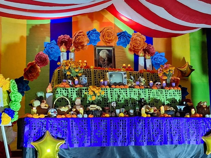 Primaria “Leona Vicario” homenajeó a Rorrito con un altar