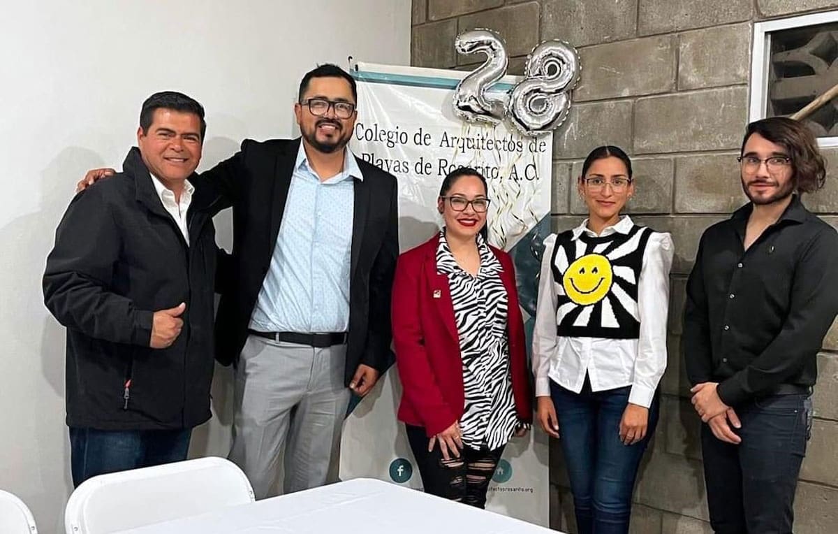 José Antonio Mendoza Fuentes sustituye a Heder Palafox Guerrero al frente del Colegio de Arquitectos de Rosarito para el periodo 2024-2026.